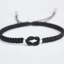 Laden Sie das Bild in den Galerie-Viewer, Verbundenes Handgefertigtes Geflochtenes Armband
