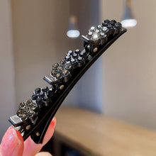 Laden Sie das Bild in den Galerie-Viewer, Strass Blume Haarnadel

