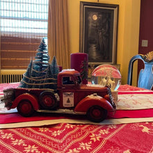 Laden Sie das Bild in den Galerie-Viewer, 🎄Weihnachtsverkauf🔥Roter Bauernhof-LKW Weihnachten Dekorationen
