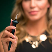 Laden Sie das Bild in den Galerie-Viewer, Super einfacher und auslaufsicherer Eyeliner (Mit Pinsel)
