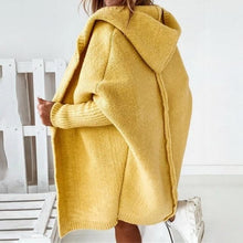 Laden Sie das Bild in den Galerie-Viewer, Mittellange Strickjacke mit Fledermausärmeln und Kapuze
